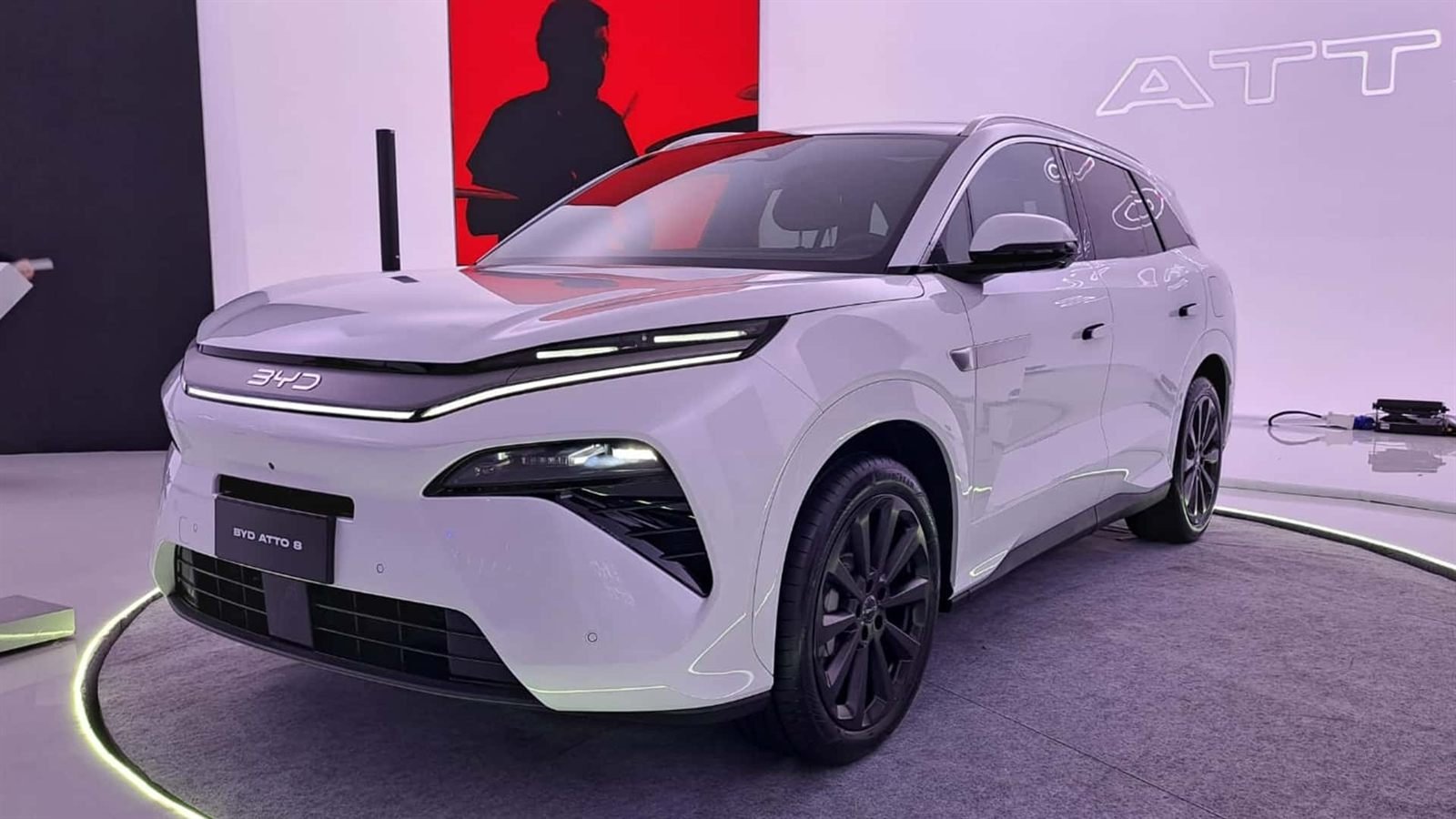 BYD Atto 8, SUV híbrido plug-in de 7 lugares